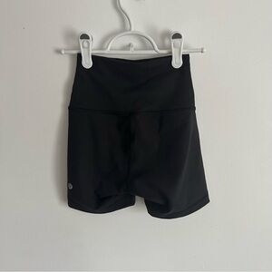 Lululemon Wunder Train 4" Shorts *Contour Fit